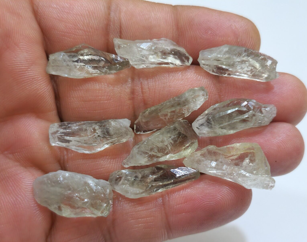 AA Plus 10-Piece Ultimate Green Amethyst Rough Crystal 21-26mm Raw Stones-image