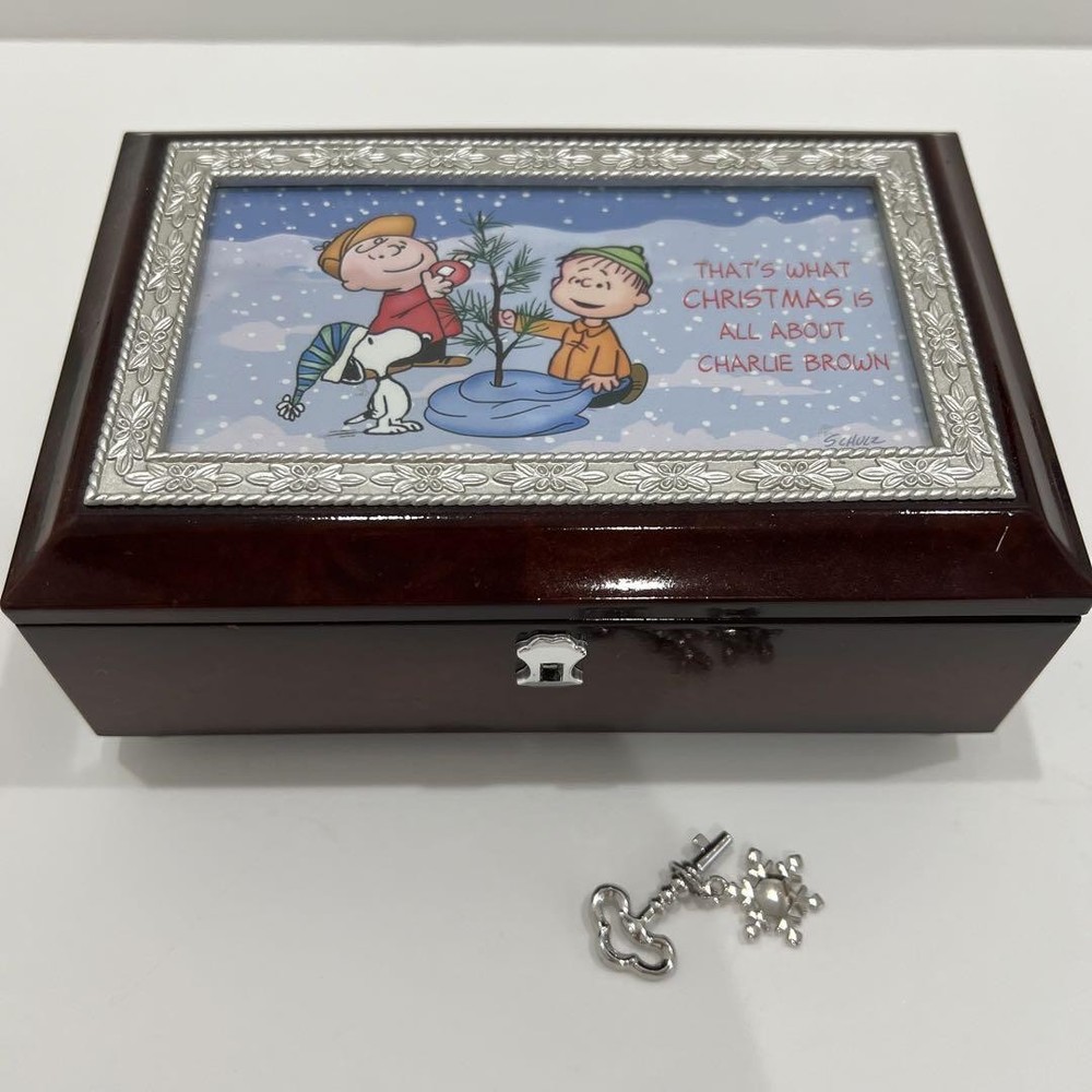 Snoopy Jewelry Box with Charlie Brown Christmas Music by Bradford Exchange