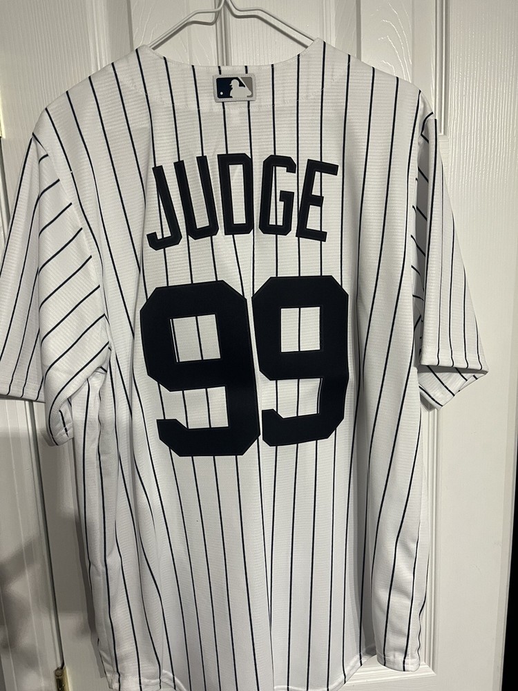 Nike mens Aaron Judge NY yankees Jersey, size Medium, new w tag