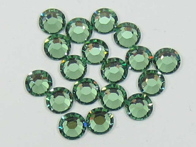 9ss Erinite Flatback European Rhinestones in Green