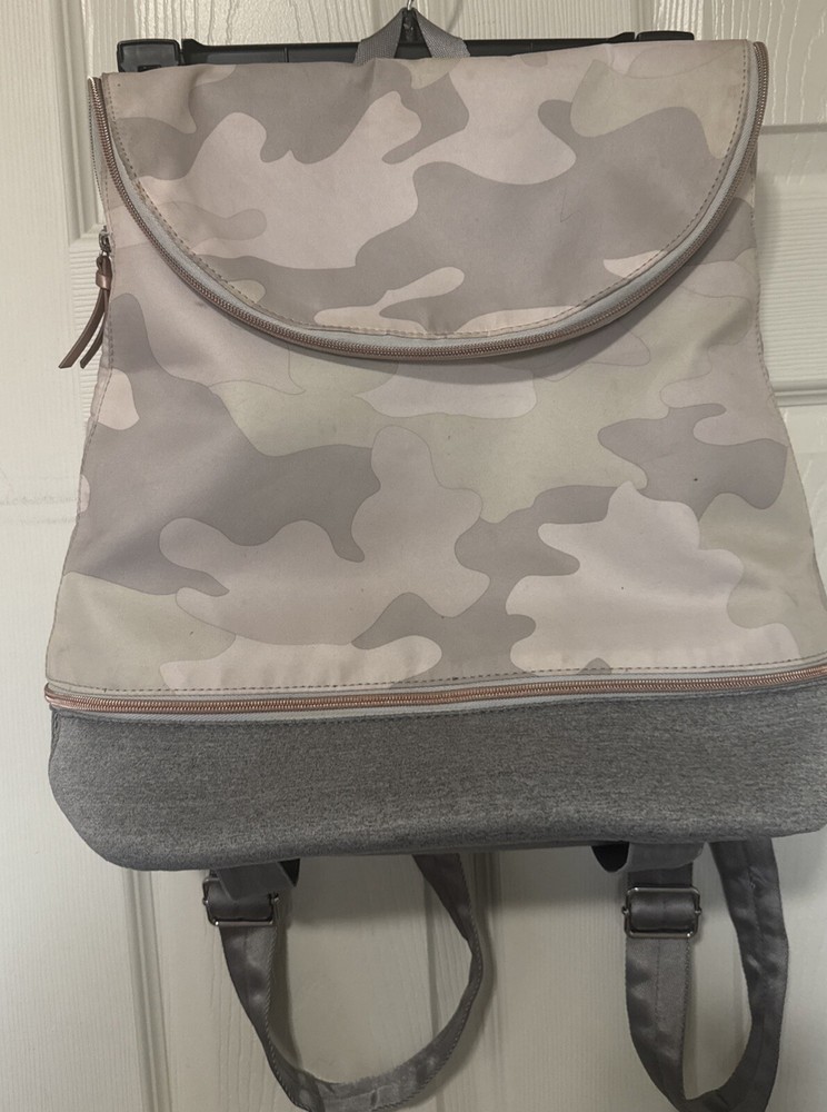 STELLA DOT Blush Camo Crush It Backpack in Clean Condition  