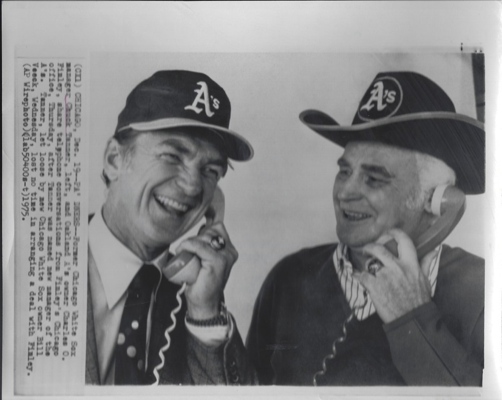 Original 1975 AP Type 3 Charlie Finley & Chuck Tanner Oakland A's  Press Photo