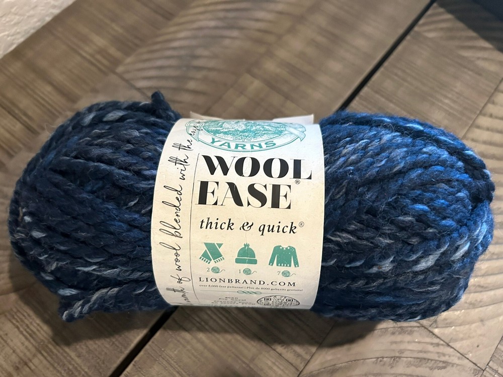 Lion Brand Wool-Ease Thick & Quick Yarn River Run 640-535, Blue NEW