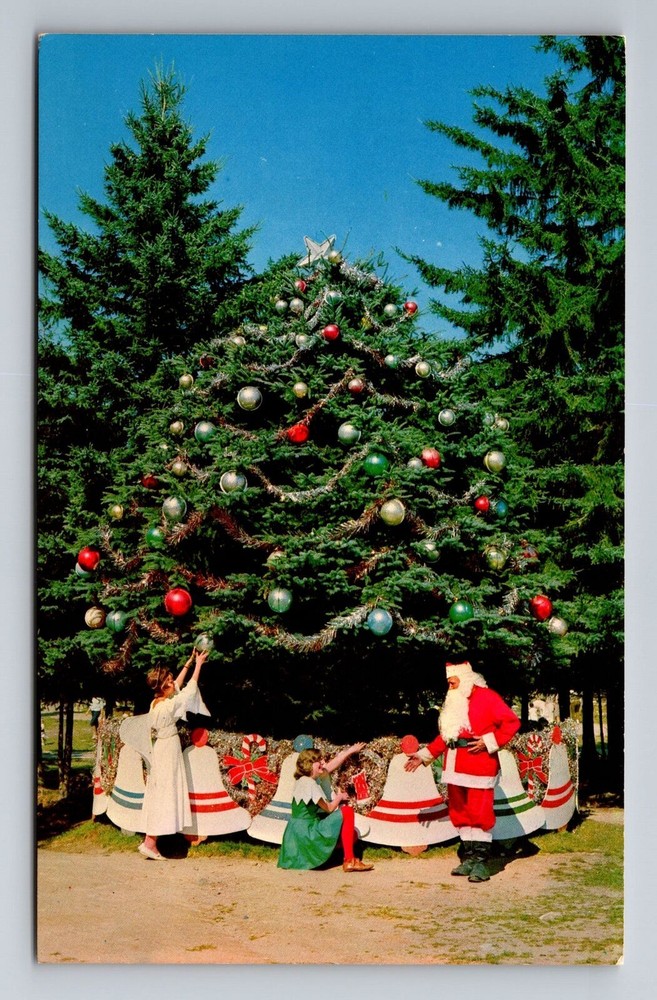 Jefferson NH-New Hampshire, Giant Christmas Tree Santas Village Vintage Postcard