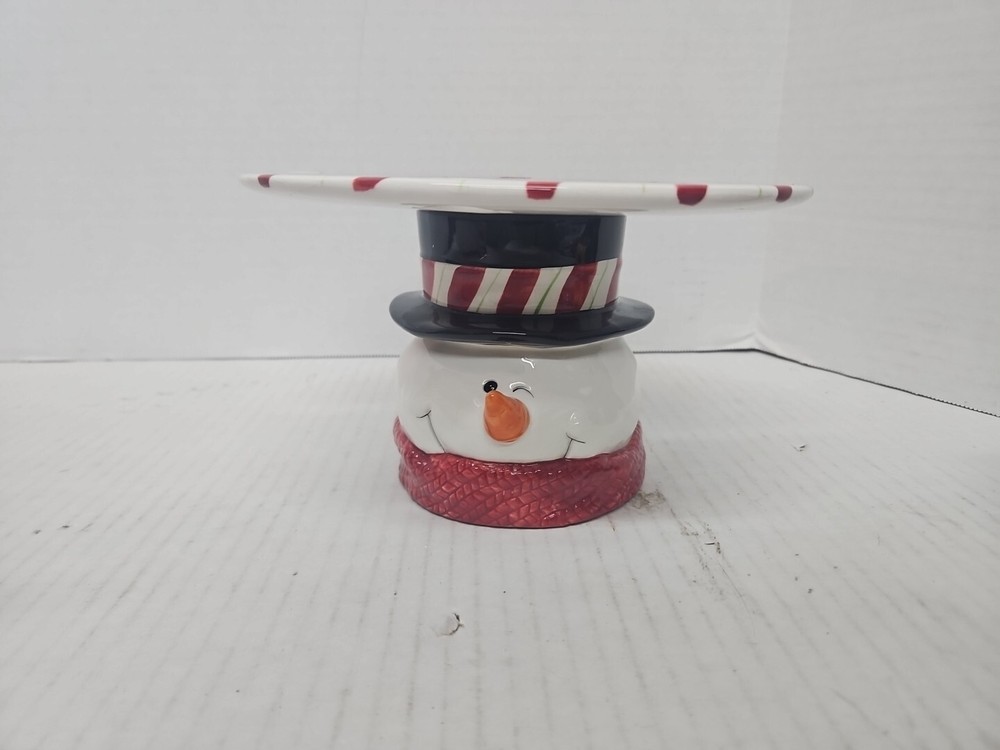Ceramic Snowman cake/pie Stand It Does Have Crazing No Chips Or Breaks