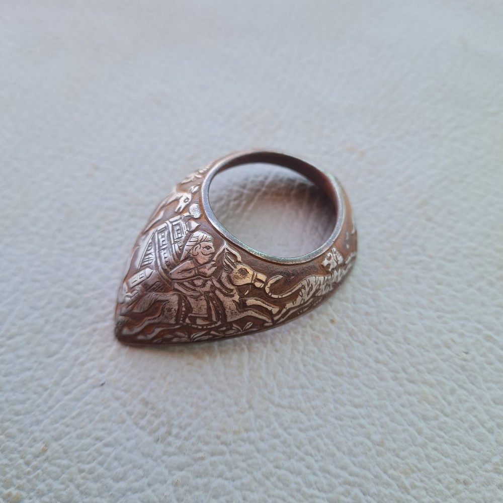 Vintage rare mughal islamic  Warrior &animals Hand Engraved iron archery ring