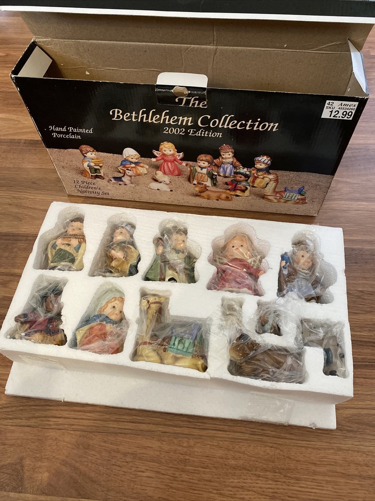 Vintage Bethlehem Collection Hand Painted Porcelain 12 Pc Childrens Nativity Set