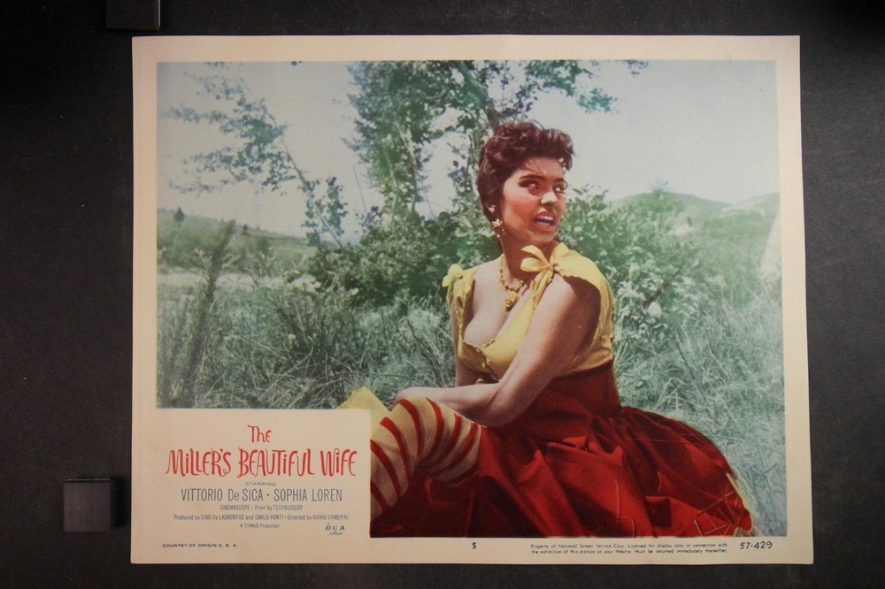 COMPLETE SET: 8 1957 MILLER'S BEAUTIFUL WIFE MOVIE LOBBY CARDS~SOPHIA LOREN~