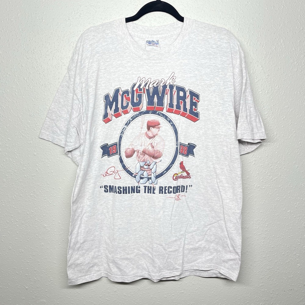 Mark McGwire “Smashing The Record” 1998 Men’s XL T Shirt St Louis Cardinals
