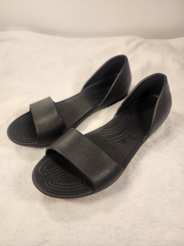 Crocs  Womens Size 9  Black Flats Sandals