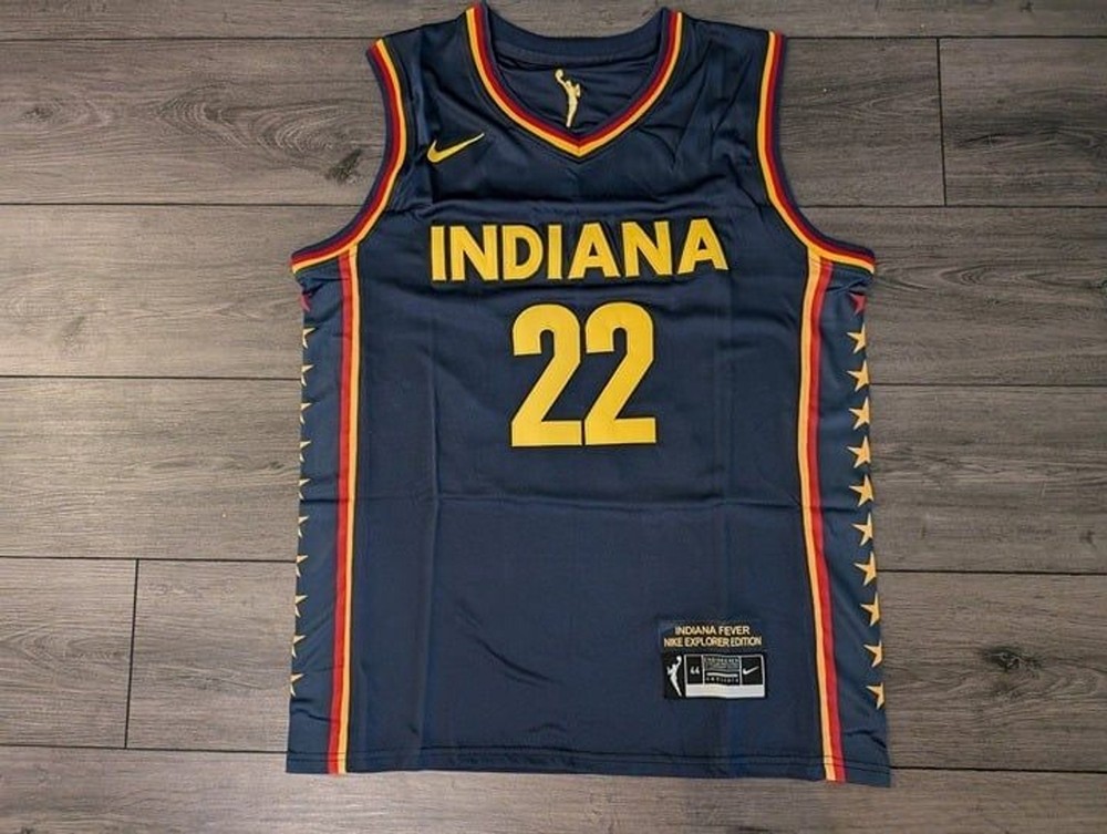 Caitlin Clark #22 Indiana Fever Stitched Jersey Size Small (44)
