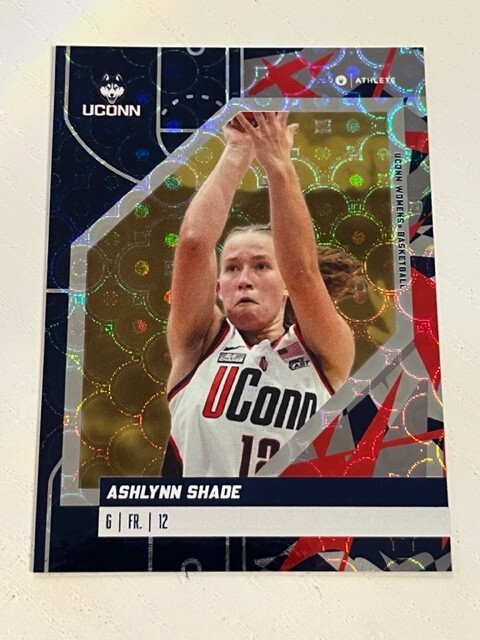 ASHLYNN SHADE 2023-24 ONIT Athlete UConn Womens Basketball GOLD HOLO card #48