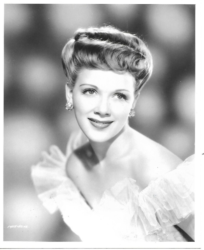 1945 Press Photo ~ FRANCES RAEBURN ~ 