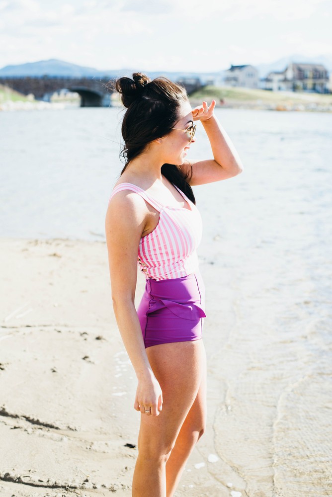 Katy PerryLooking At The Sea 8x10 Picture Celebrity Print