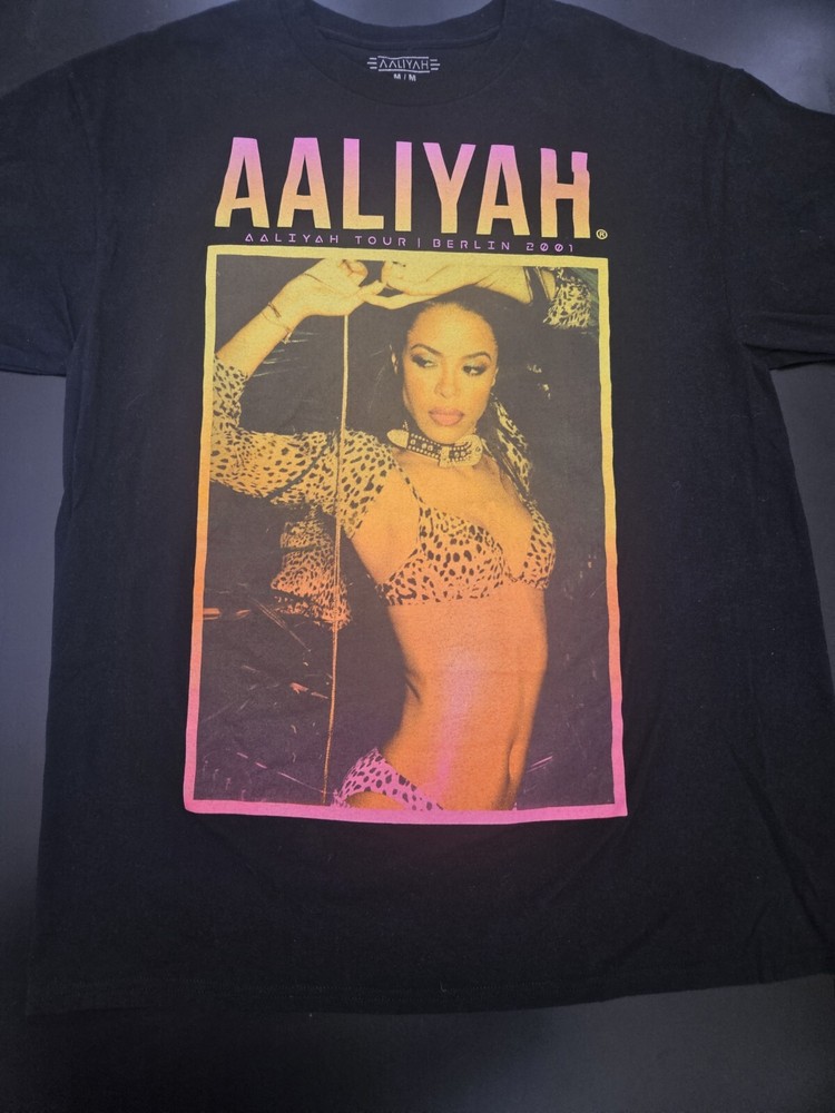 Aaliyah Trademark Berlin 2001 Tour Throwback Black Graphic T-Shirt X-Large-image