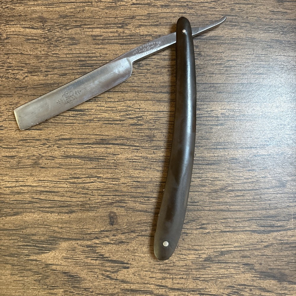 The JR Torrey Co Straight Razor Worchester Mass