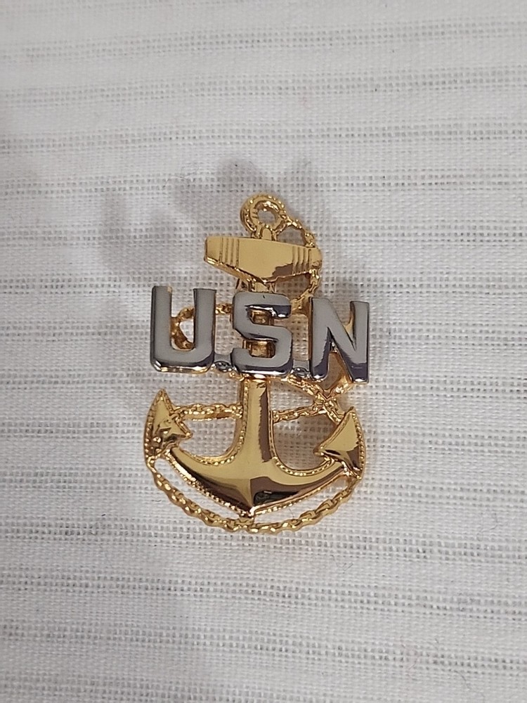 Vtg US Navy Collectible USN V 21 N Gold Tone Metal Pinback Lapel Pin Hat Pin