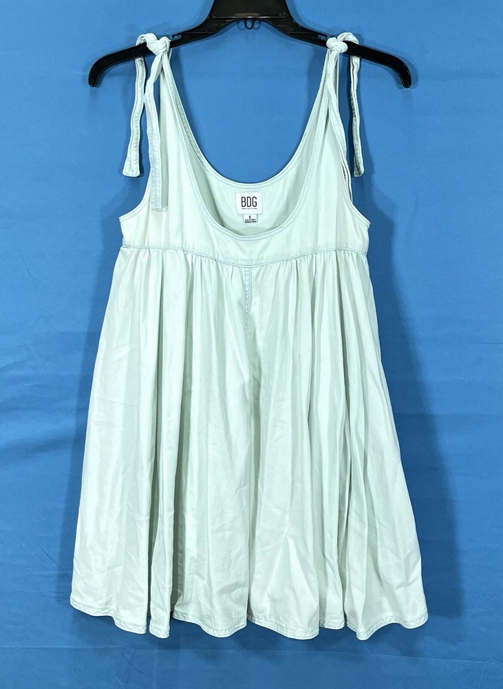 BDG Urban Outfitters LIGHT BLUE WASH Twill TIE-STRAP Babydoll MINI SWING DRESS S