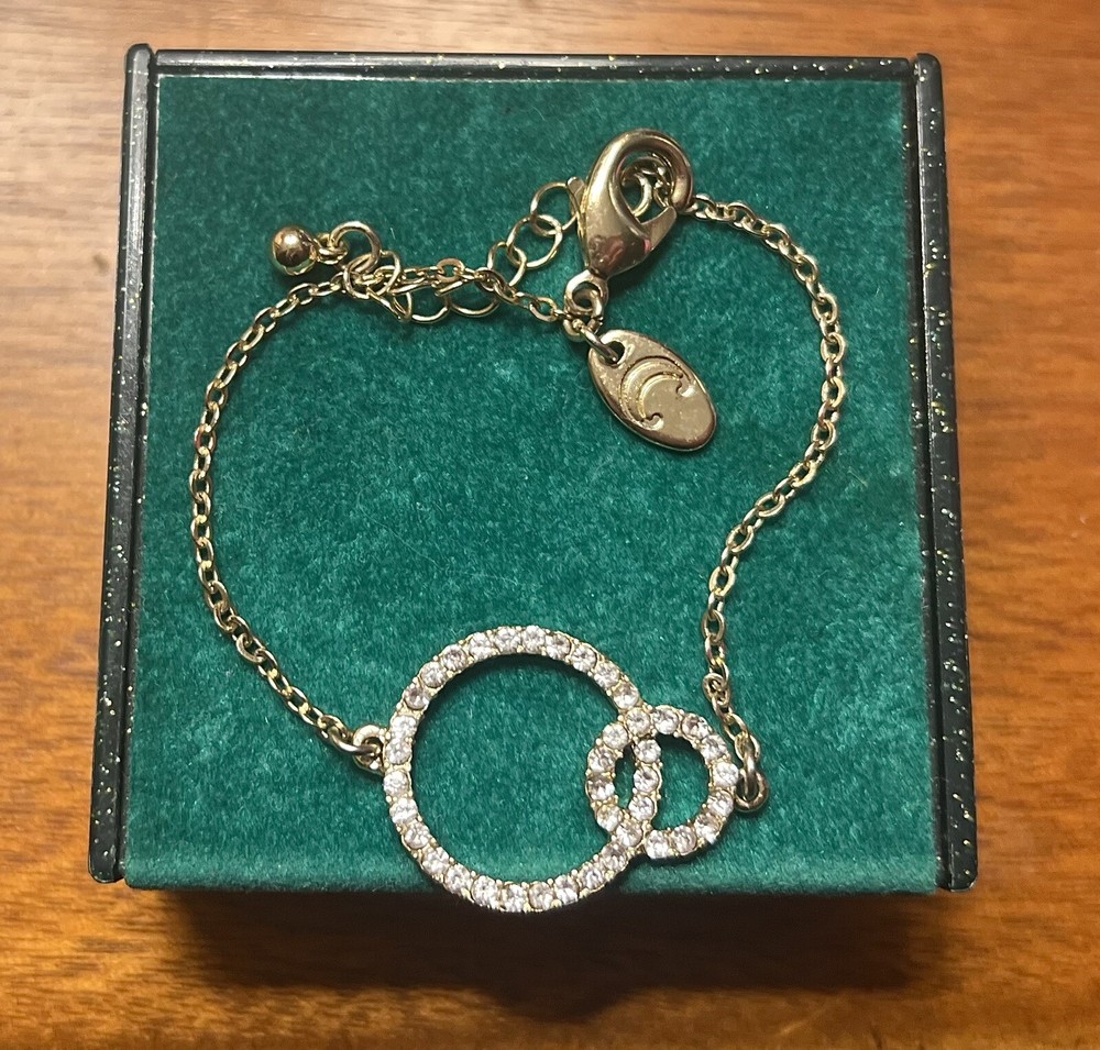 Rhinestone/Cubic zirconia lined Double Interlocking circle gold bracelet 8”