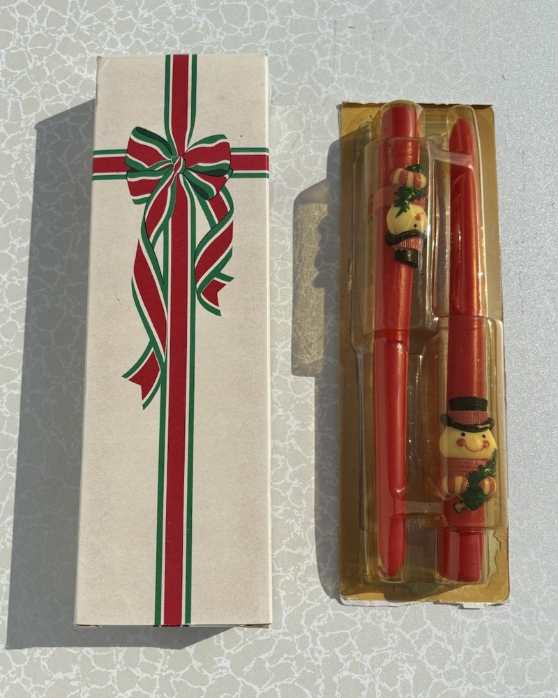 Avon Dapper Snowman 10 Inch Bayberry Scented Taper Candles