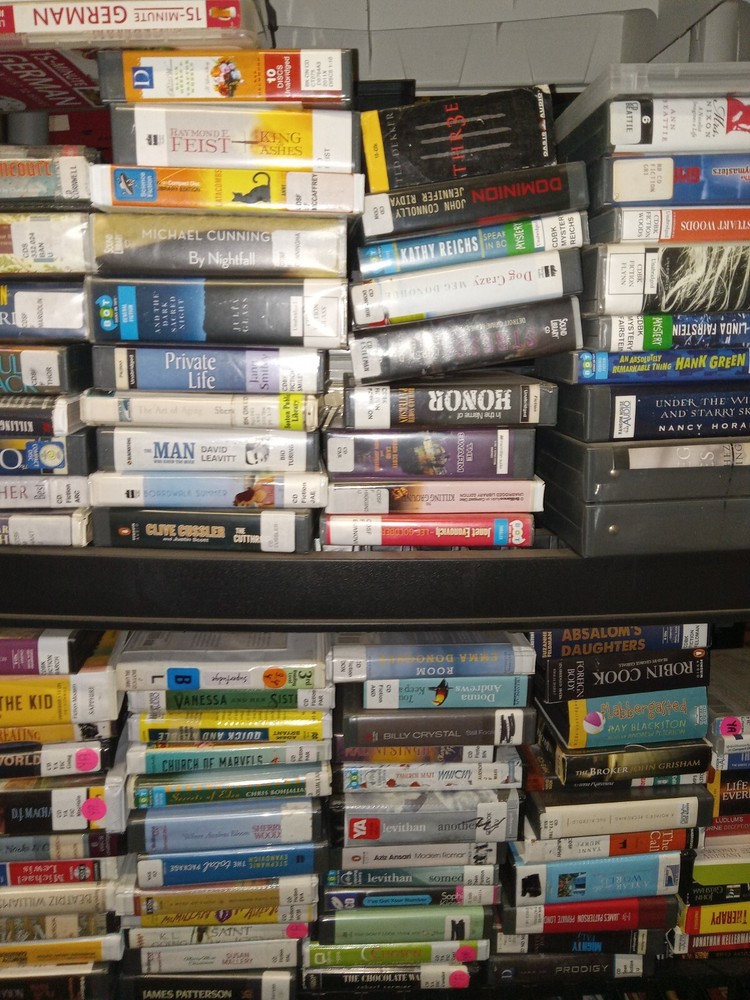 100s of AUDIOBOOKS ON CDS! top authors/ titles Pick & Choose! Build & Save! SALE