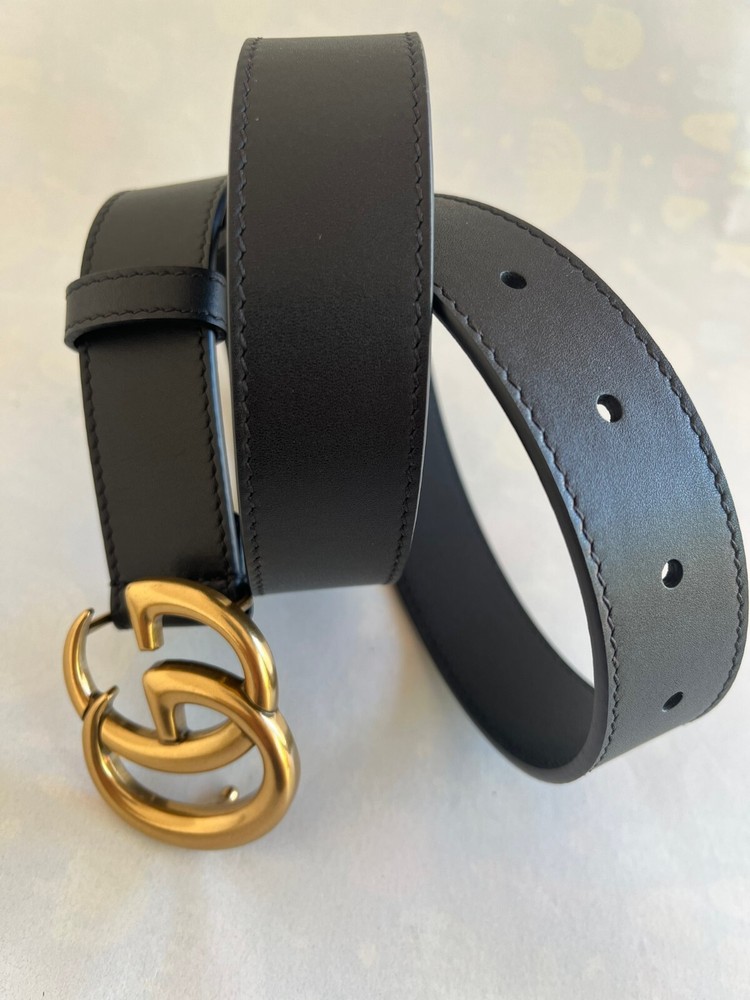 Gucci Black Skinny Leather Belt with Double GG Buckle  Size 80 cm, fits 28 Waist