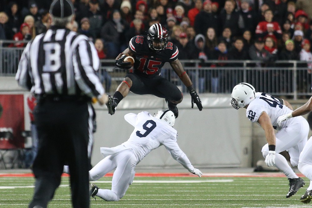 Ezekiel Elliott Jumping In The Game 8x10 Picture Celebrity Print