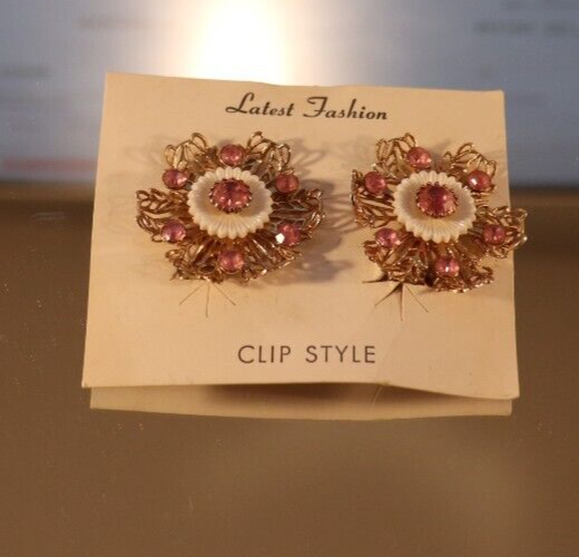 HENRY PRODUCTS N Y C LATEST FASHION CLIP-ON EAR RINGS PINK RHINESTONES 40`S-50S
