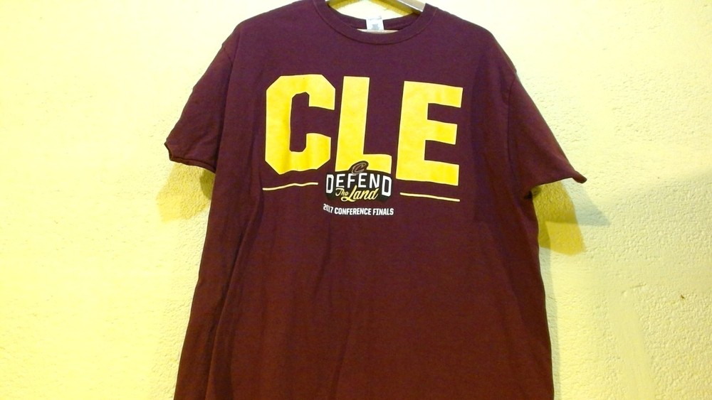 Cleveland Cavaliers 2017 Conference Finals Men's T-Shirt Size XL Color Maroon