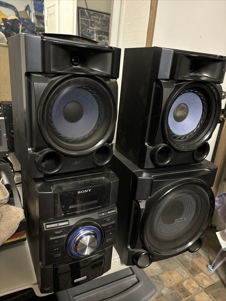 Sony Speaker System used,  2  Speakers and Subwoofer , No Remote  1 Missing Covr