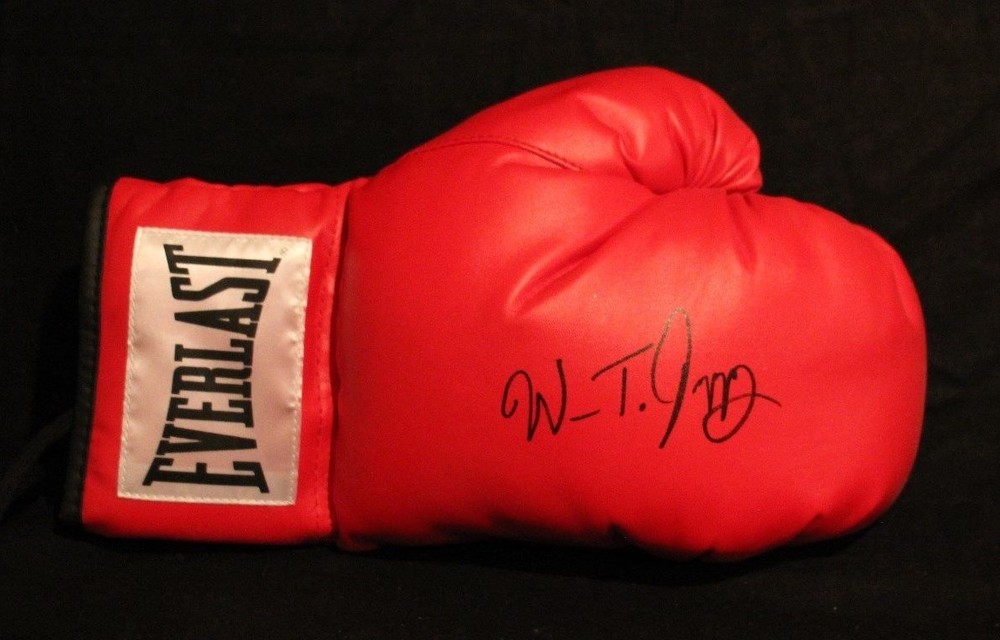 William T Joppy Signed Everlast Boxing Glove - Middleweight Champ Autograph