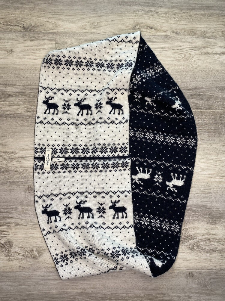 Abercrombie Kids Infinity Scarf Crochet Knit Soft Moose Reversible White Blue-image