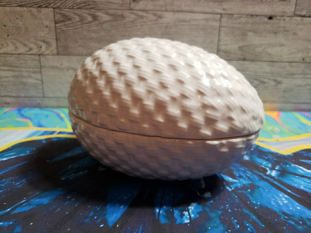 Vintage TIFFANY & CO White Basket Weave Porcelain Trinket Box Italy Mint