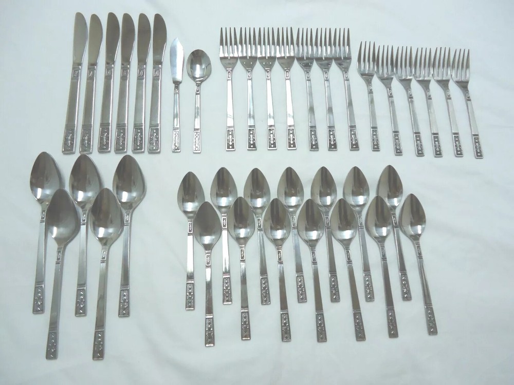 INTERPUR CORTINA STAINLESS FLATWARE 40-PIECES