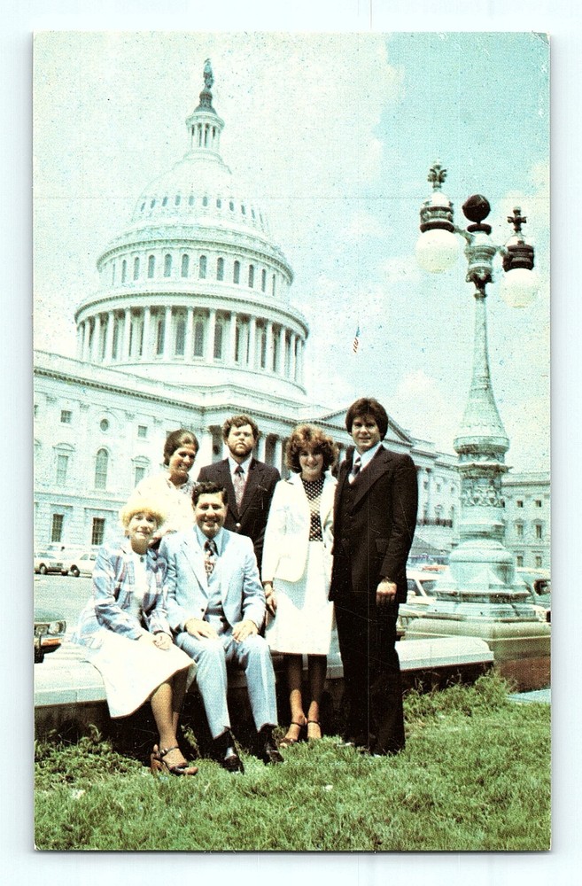 Pennsylvania Democrat Gus Yatron Capital Building Political Family Postcard F1
