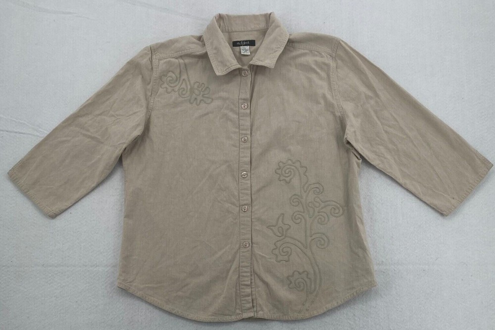 Abby & Friends Beige 3/4 Sleeve Embroidered Collared Shirt Size Medium-image