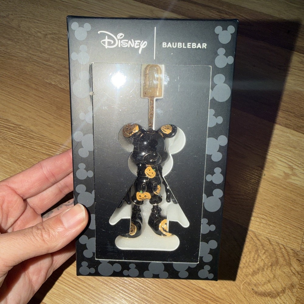 Limited Edition Collectible Disney Mickey Mouse Halloween Bag Charm Keychain New