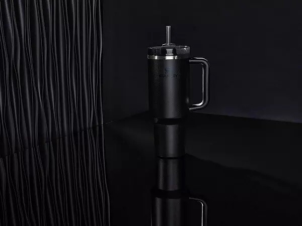 Stanley 40oz Quencher H2.0 FlowState Stainless Steel Vacuum Tumbler BLACK