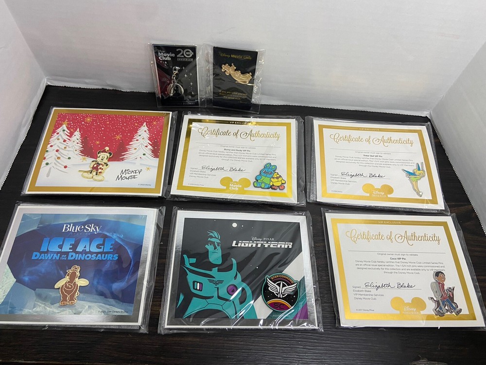 Authentic Disney Movie Club DMC / VIP Pins - Lot of 6 + Pendants Coco, Mickey +