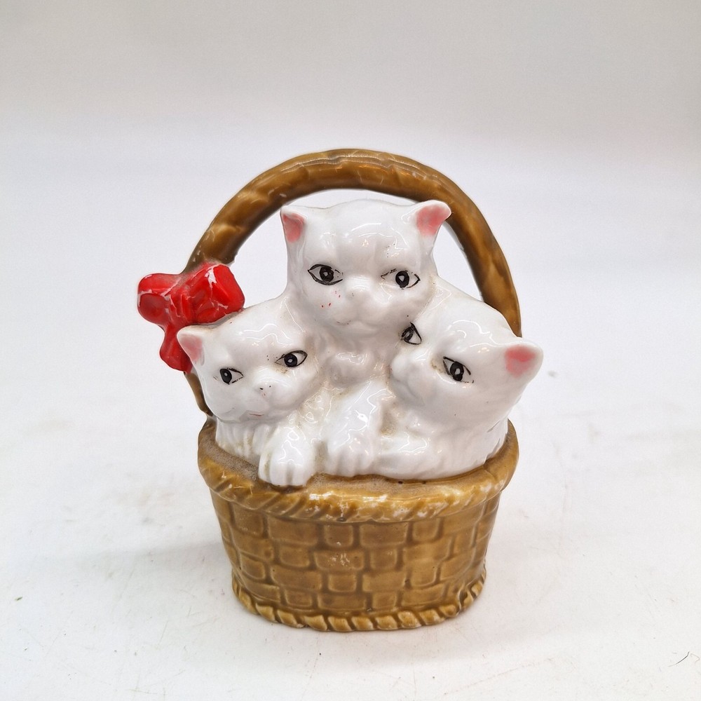 Vintage ceramic white Persian cats kittens in basket country cottage decor Japan
