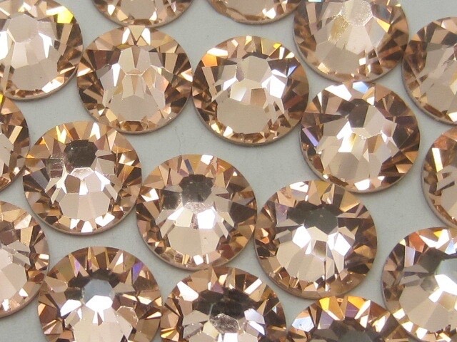 16ss Light Peach European Rhinestones Hotfix 1 Gram