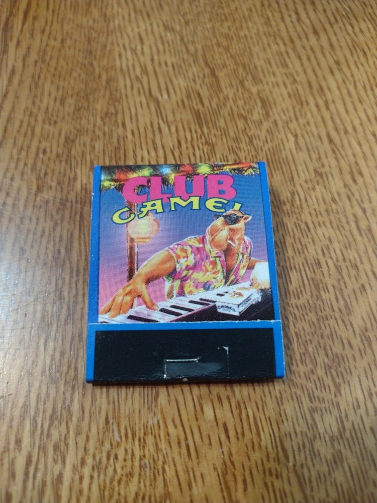 Unstruck NOS  MATCHBOOK: CAMEL  . CLUB CAMEL   Camel Isle  . MB166