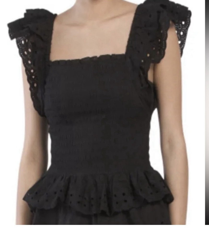 NWT House of Harlow black Eyelet Tank  Top medium  Elastic Fitted Body