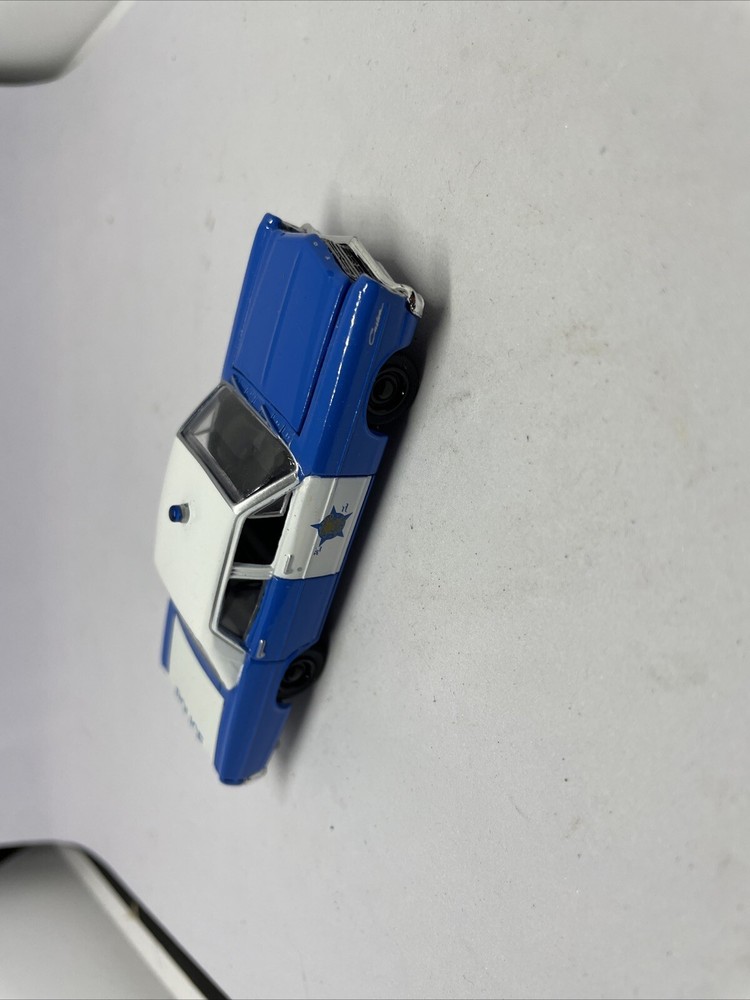 GreenLight  Hot Pursuit  1967 Ford Custom CHICAGO POLICE DEPARTMENT 1:64 Loose