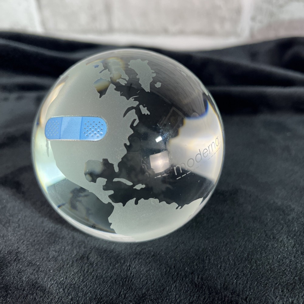 Moderna Art Glass Crystal Etched Paperweight Globe Land 3