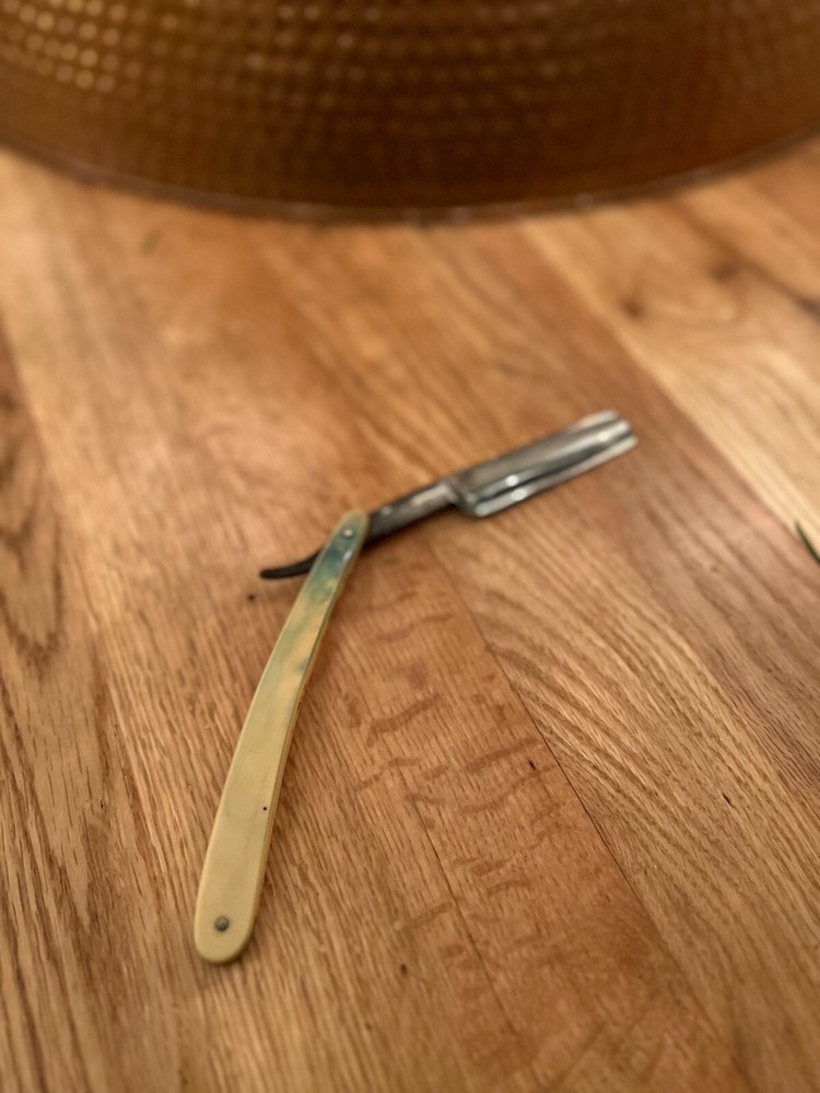 Vintage BENGAL SHEFFIELD ENGLAND Straight Razor