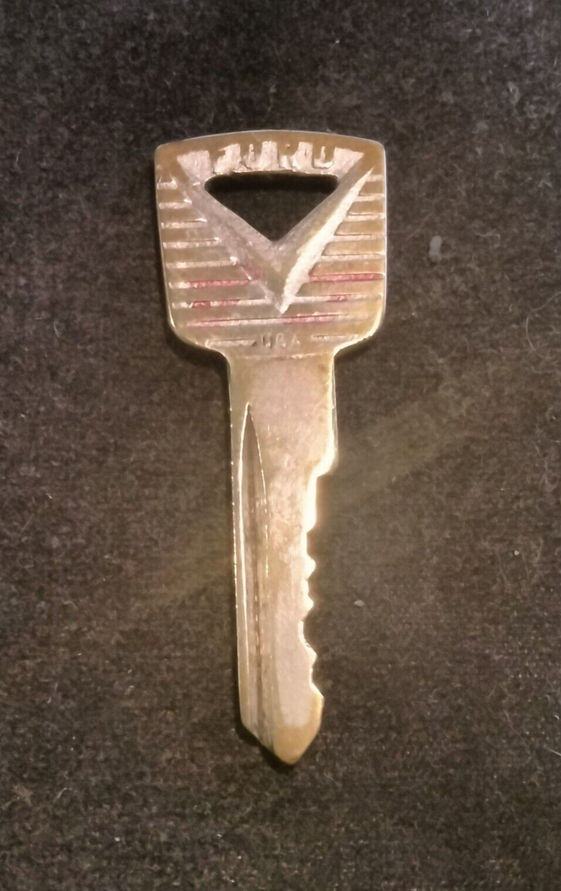 Single Vintage Ford Car or Truck Key - Pre-owned