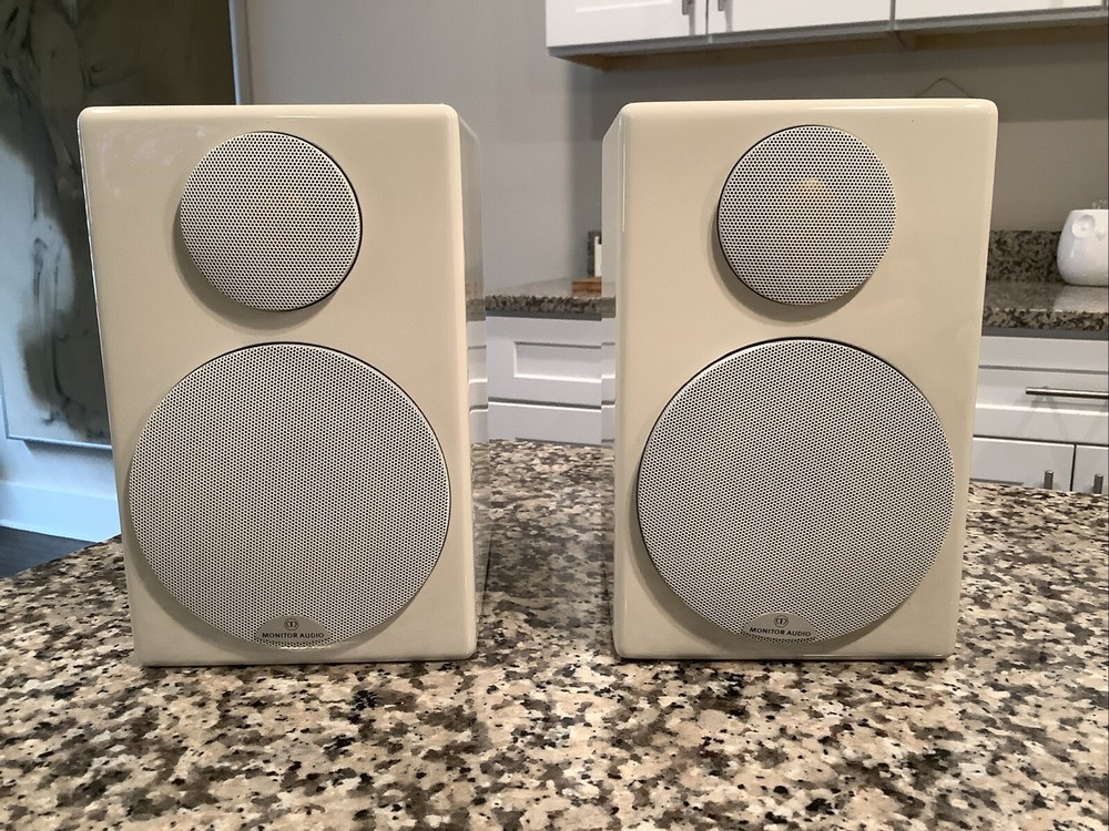 Monitor Audio Radius 90, Matching Pair High End Speakers