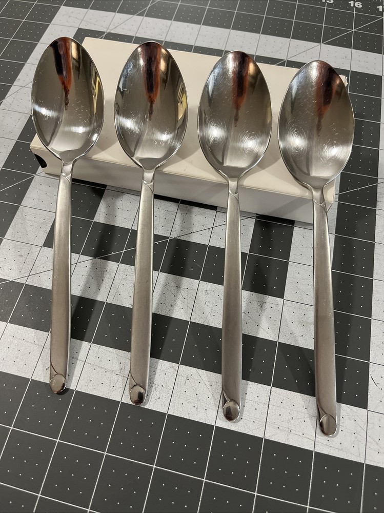 Hampton Silversmiths HSV190 Stainless Flatware (4) Oval Spoons Frosted / Glossy