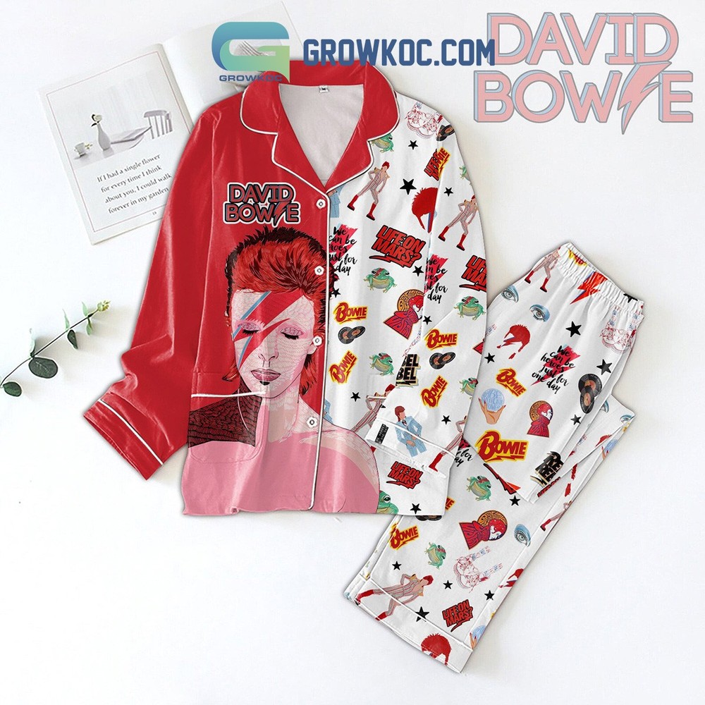 David Bowie Life On Mars Graphic Print Pajama Set for Fans